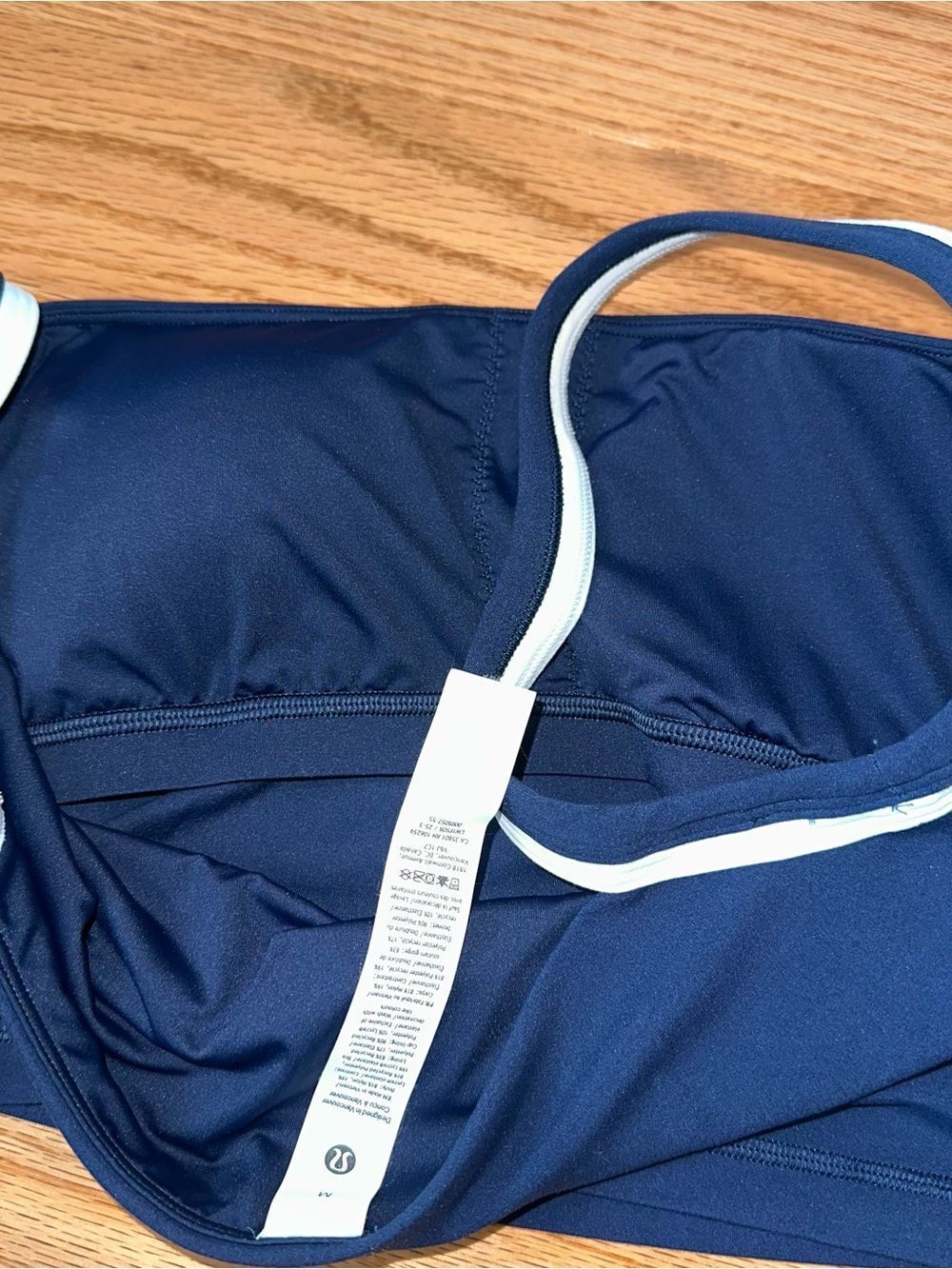 Medium/ 8 Lululemon Nulu Cropped Tank Top *sport meets studio set - navy blue - Picture 5 of 10
